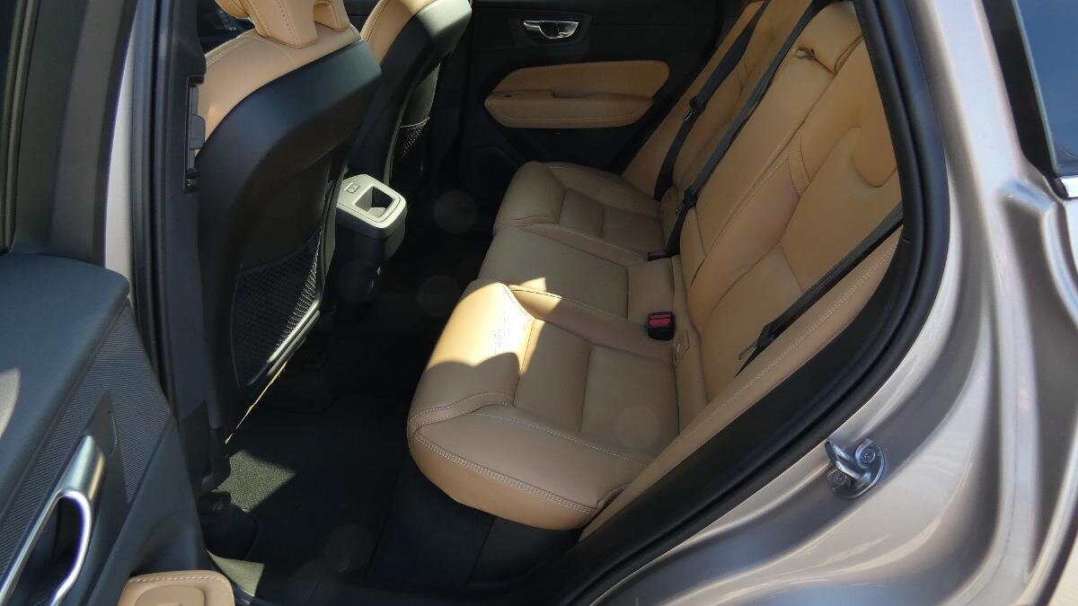 Volvo XC60 SUV / Terénní 2,0 l 145 kw