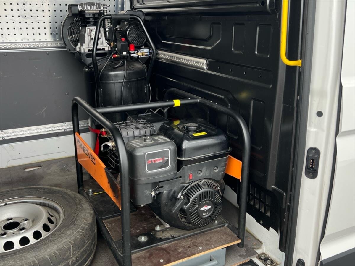 Volkswagen Crafter Skříň 2,0 l 103 kw