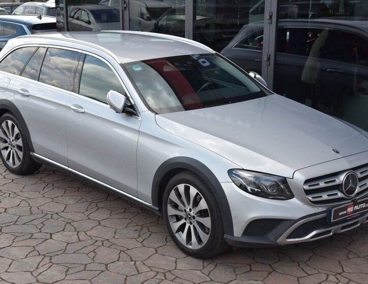 Mercedes-Benz Třídy E Kombi 2,9 l 250 kw