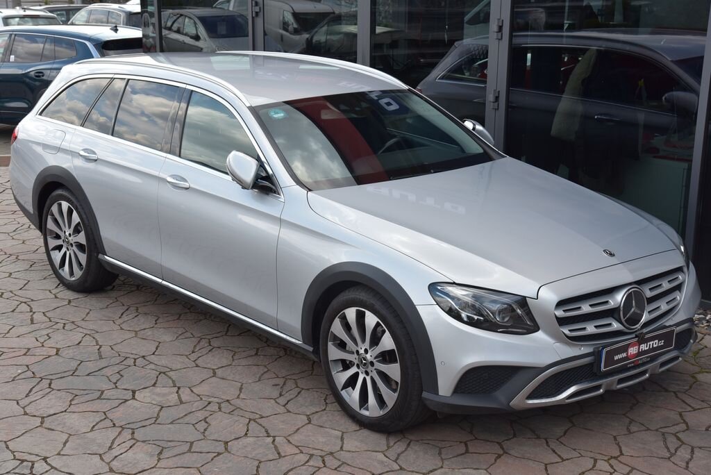 Mercedes-Benz Třídy E Kombi 2,9 l 250 kw