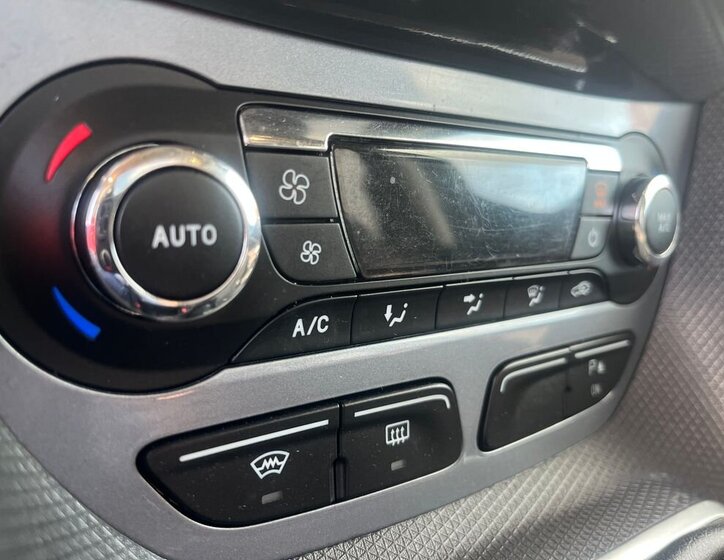 Ford Tourneo Connect 25