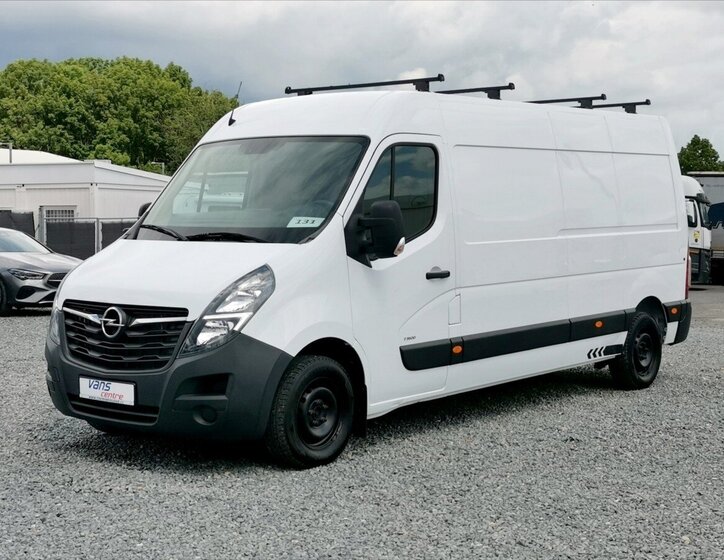 Opel Movano 1