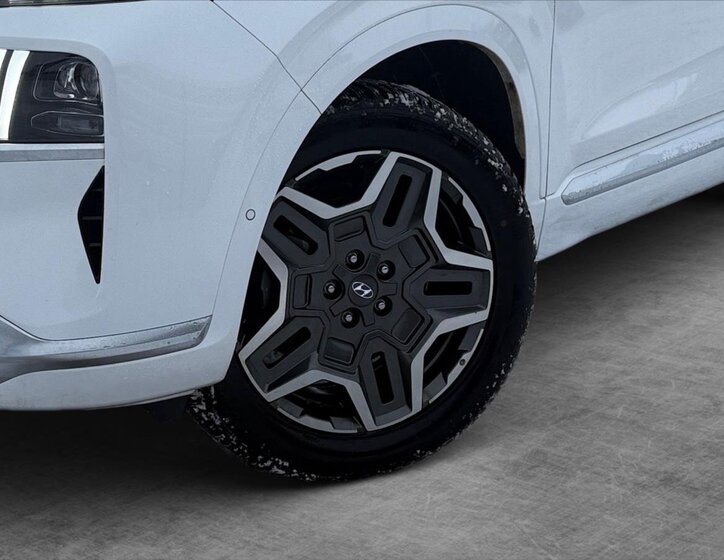 Hyundai Santa Fe SUV 1,6 l 195 kw