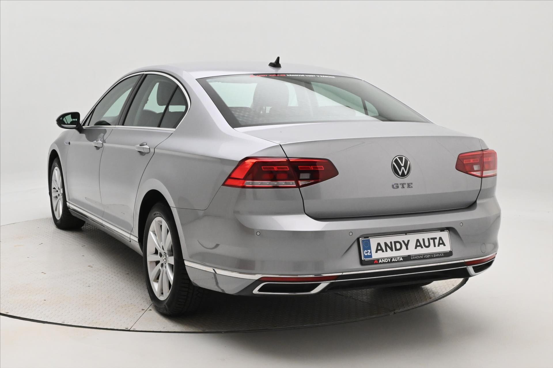 Volkswagen Passat Sedan / Limuzína 1,4 l 115 kw