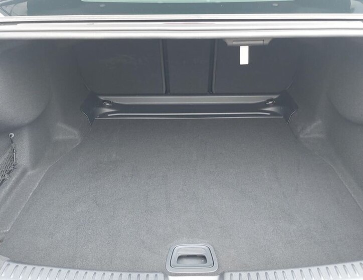 Mercedes-Benz Třídy E Sedan / Limuzína 2,0 l 145 kw