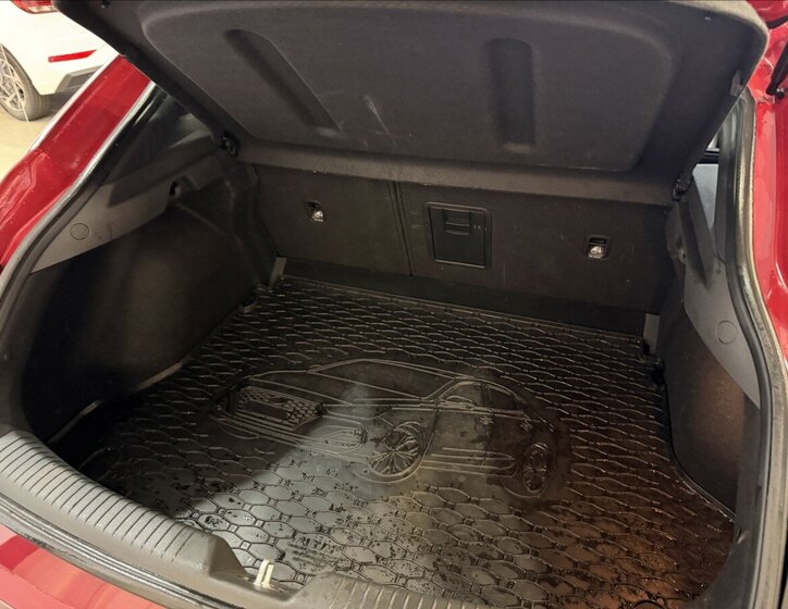 Hyundai i30 Sedan / Limuzína 1,5 l 117 kw