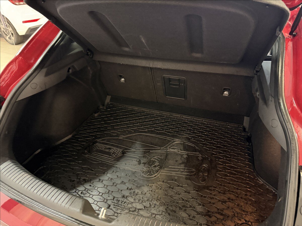 Hyundai i30 Sedan / Limuzína 1,5 l 117 kw