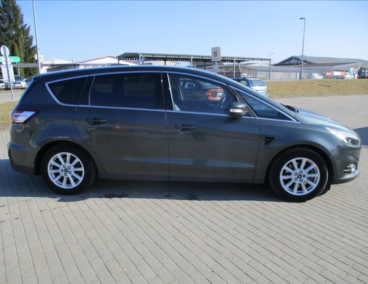 Ford S-MAX 5