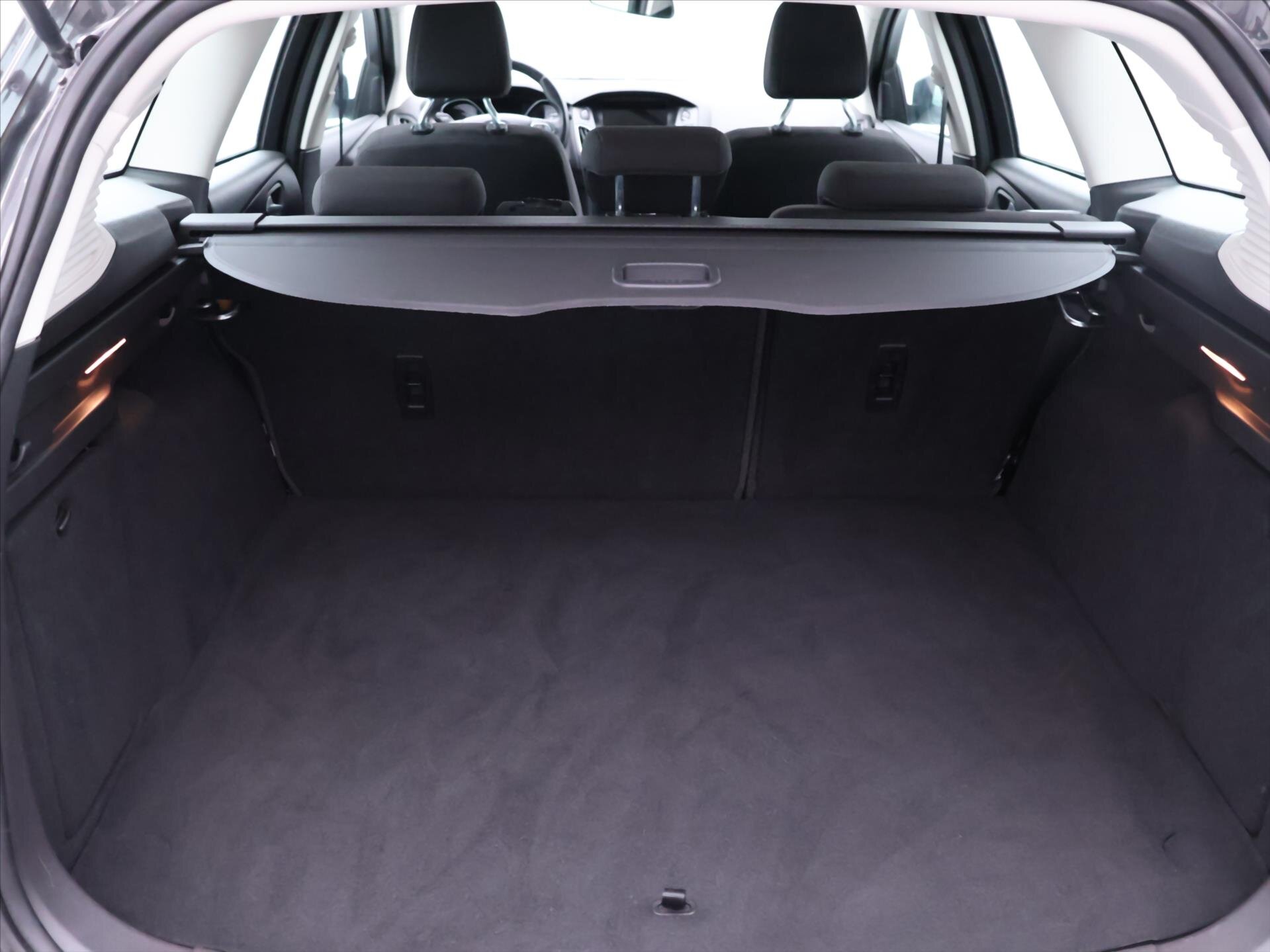 Ford Focus Kombi 999,0 92 kw