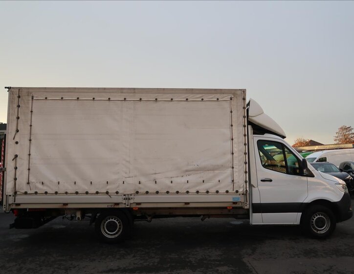 Mercedes-Benz Sprinter 5