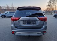 Mitsubishi Outlander SUV / Terénní 2,4 l 165 kw