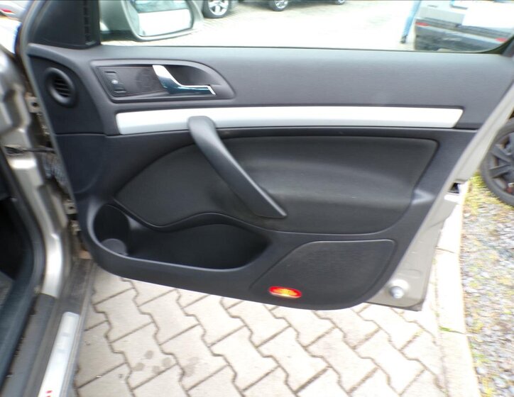 Škoda Octavia Kombi 2,0 l 103 kw