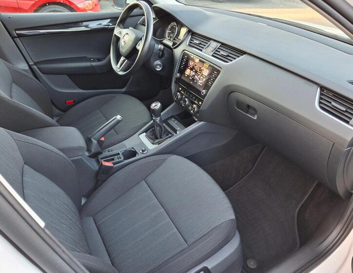 Škoda Octavia 15