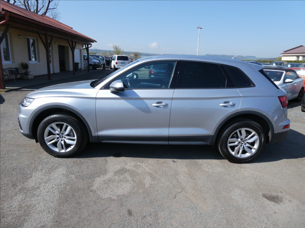 Audi Q5 SUV / Terénní 2,0 l 120 kw