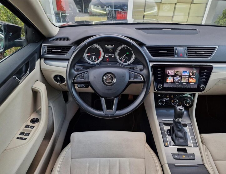 Škoda Superb Liftback 1,5 l 110 kw