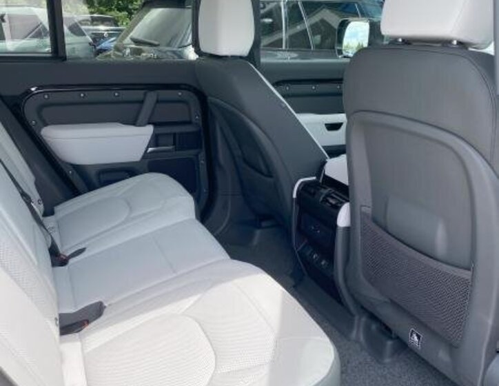 Land Rover Defender SUV 5,0 l 313 kw