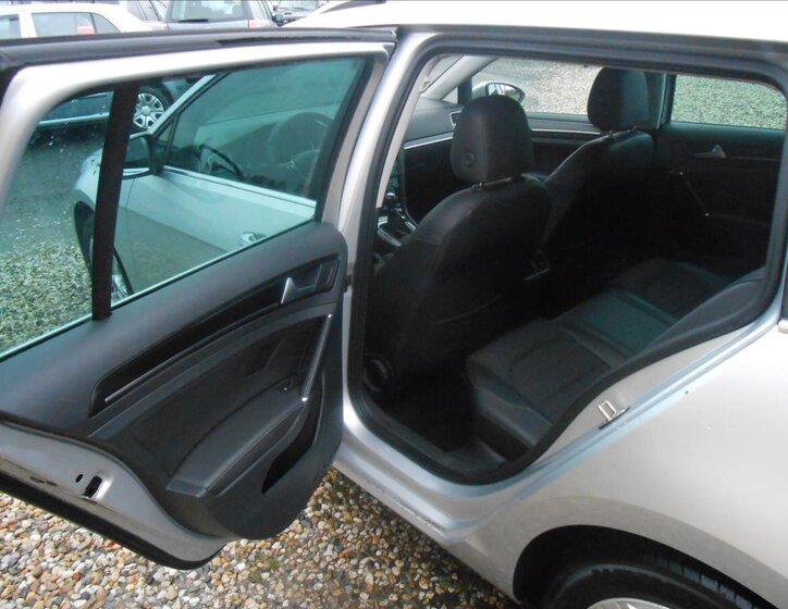 Volkswagen Golf Kombi 2,0 l 110 kw