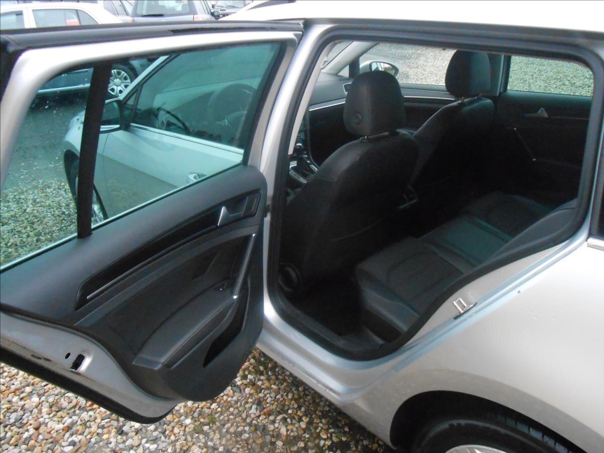 Volkswagen Golf Kombi 2,0 l 110 kw