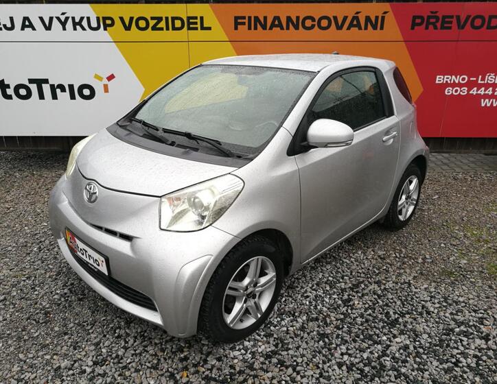 Toyota iQ 1