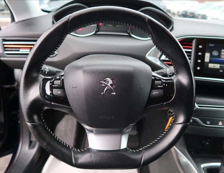 Peugeot 308 Kombi 2,0 l 110 kw