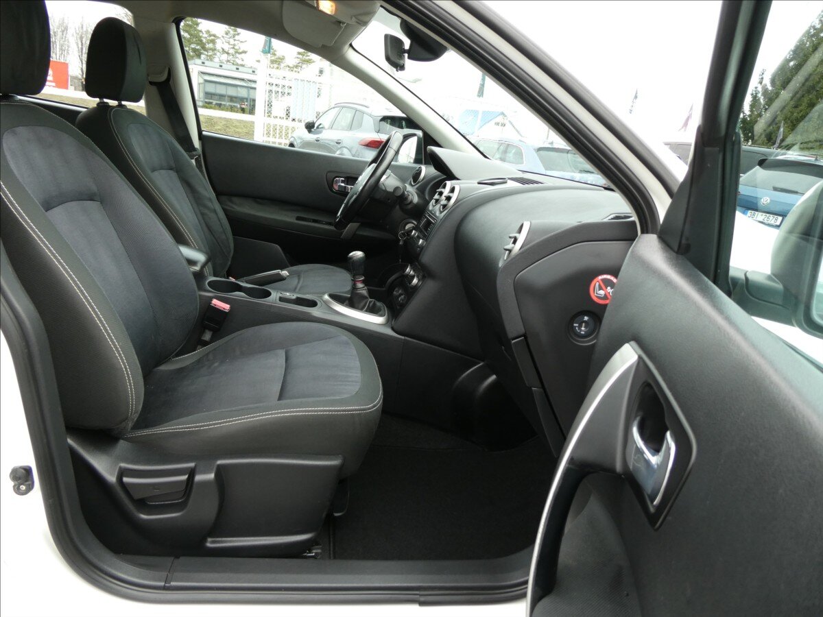 Nissan Qashqai SUV 2,0 l 104 kw