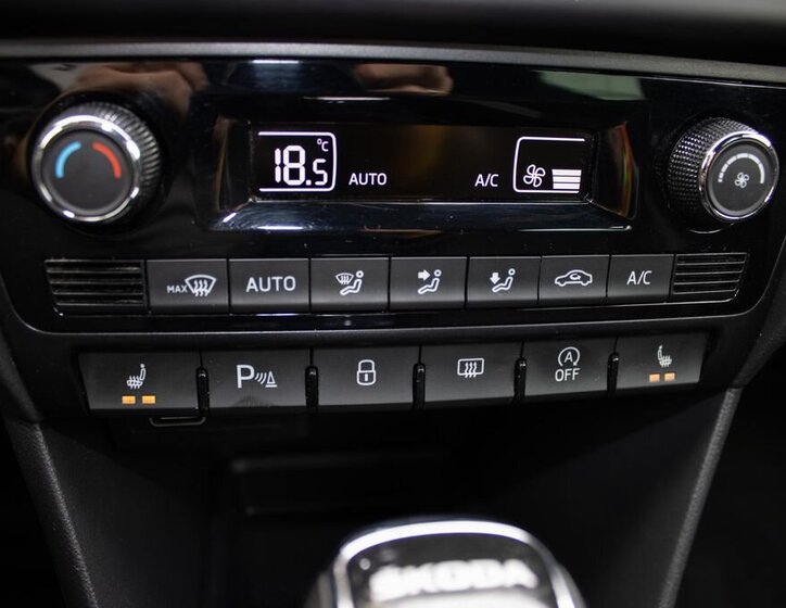 Škoda Rapid Sedan / Limuzína 999,0 81 kw