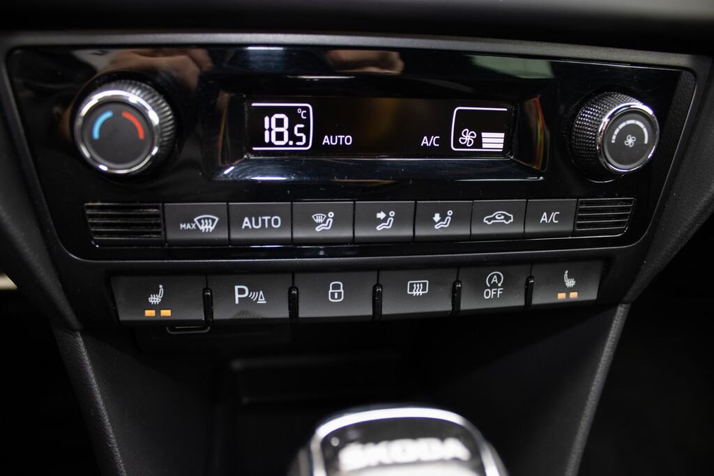 Škoda Rapid Sedan / Limuzína 999,0 81 kw