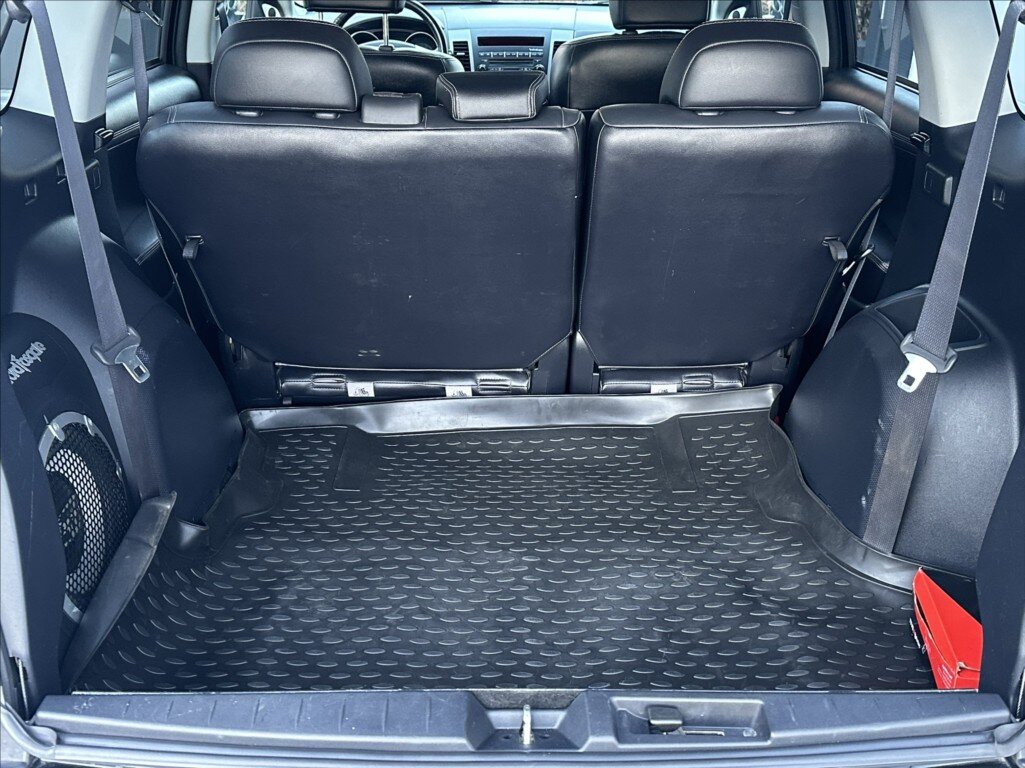 Mitsubishi Outlander SUV / Terénní 2,3 l 130 kw