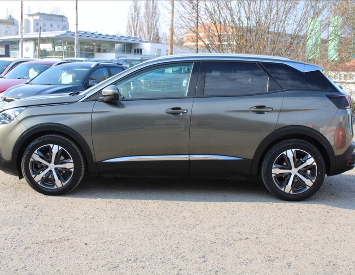 Peugeot 3008 8