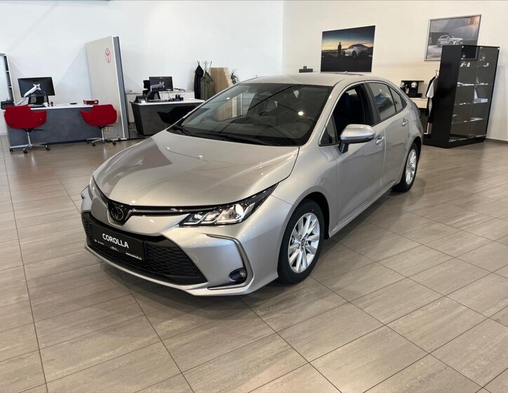 Toyota Corolla Sedan / Limuzína 1,5 l 92 kw