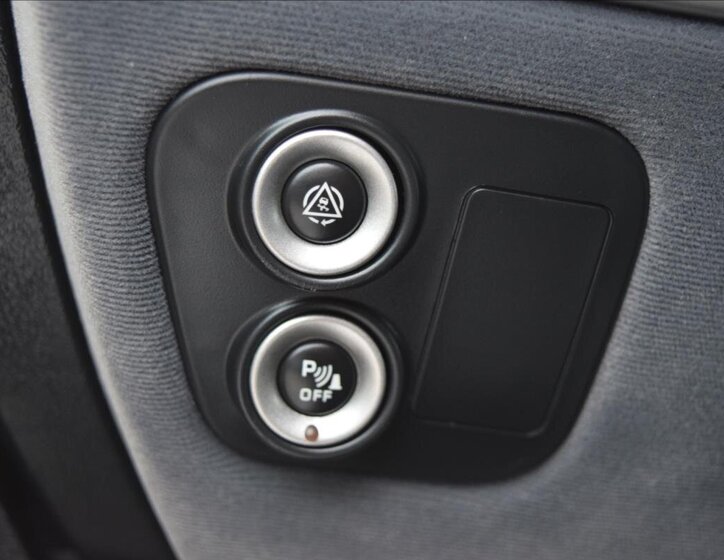 Peugeot 807 MPV 2,0 l 100 kw