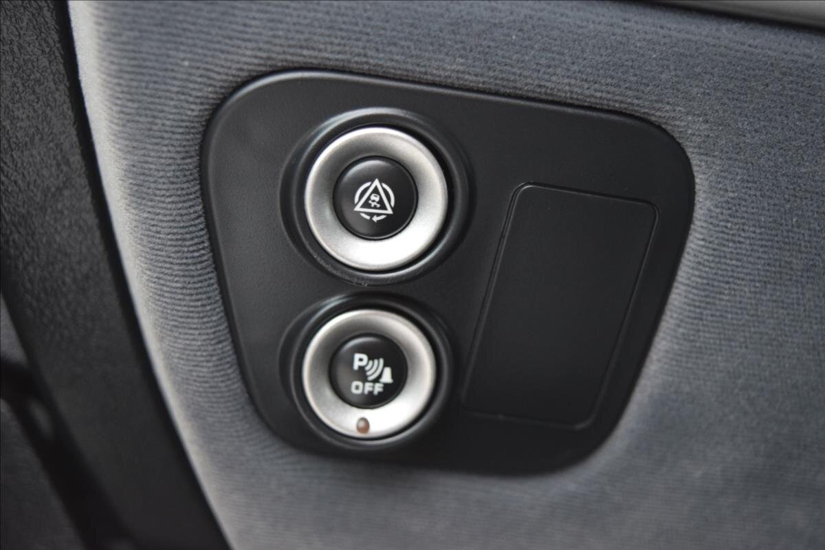 Peugeot 807 MPV 2,0 l 100 kw