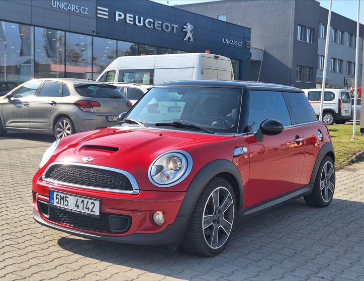 Mini Cooper Hatchback 1,6 l 135 kw