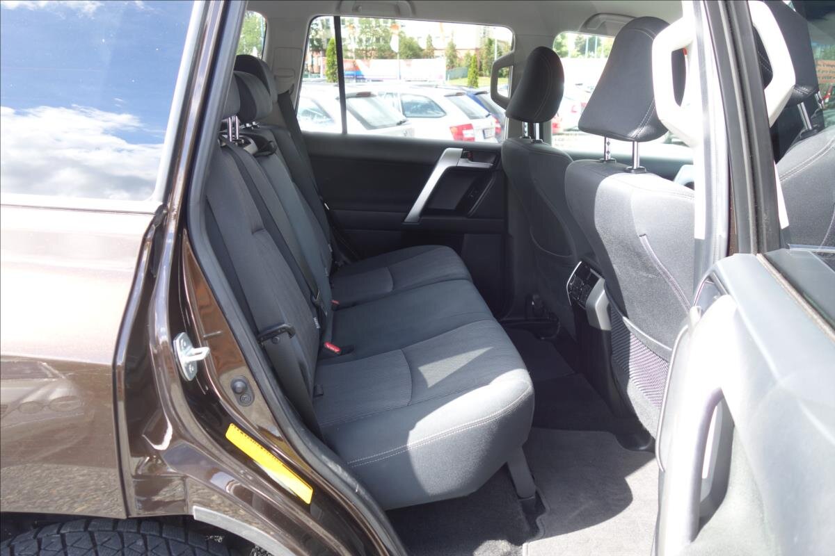 Toyota Land Cruiser SUV / Terénní 2,8 l 130 kw