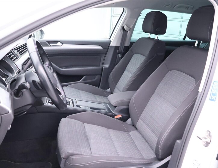 Volkswagen Passat Kombi 2,0 l 110 kw