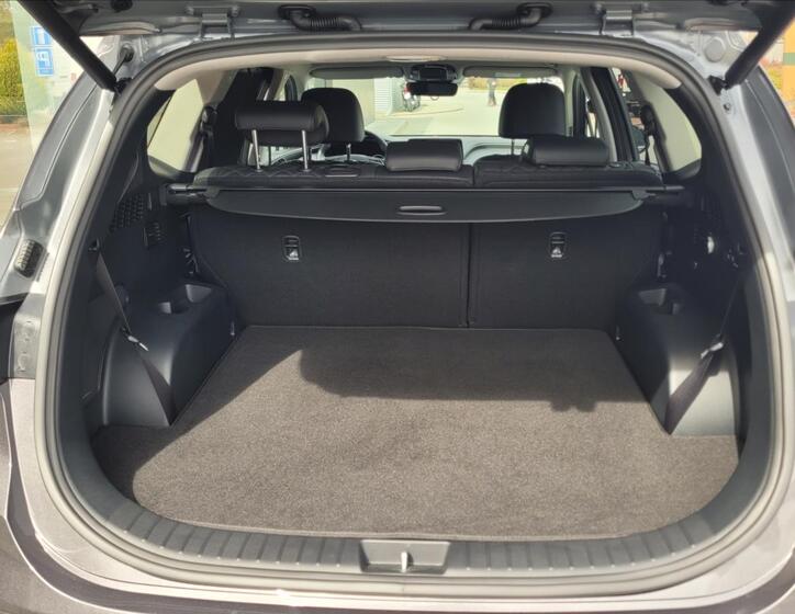 Hyundai Santa Fe SUV 1,6 l 195 kw