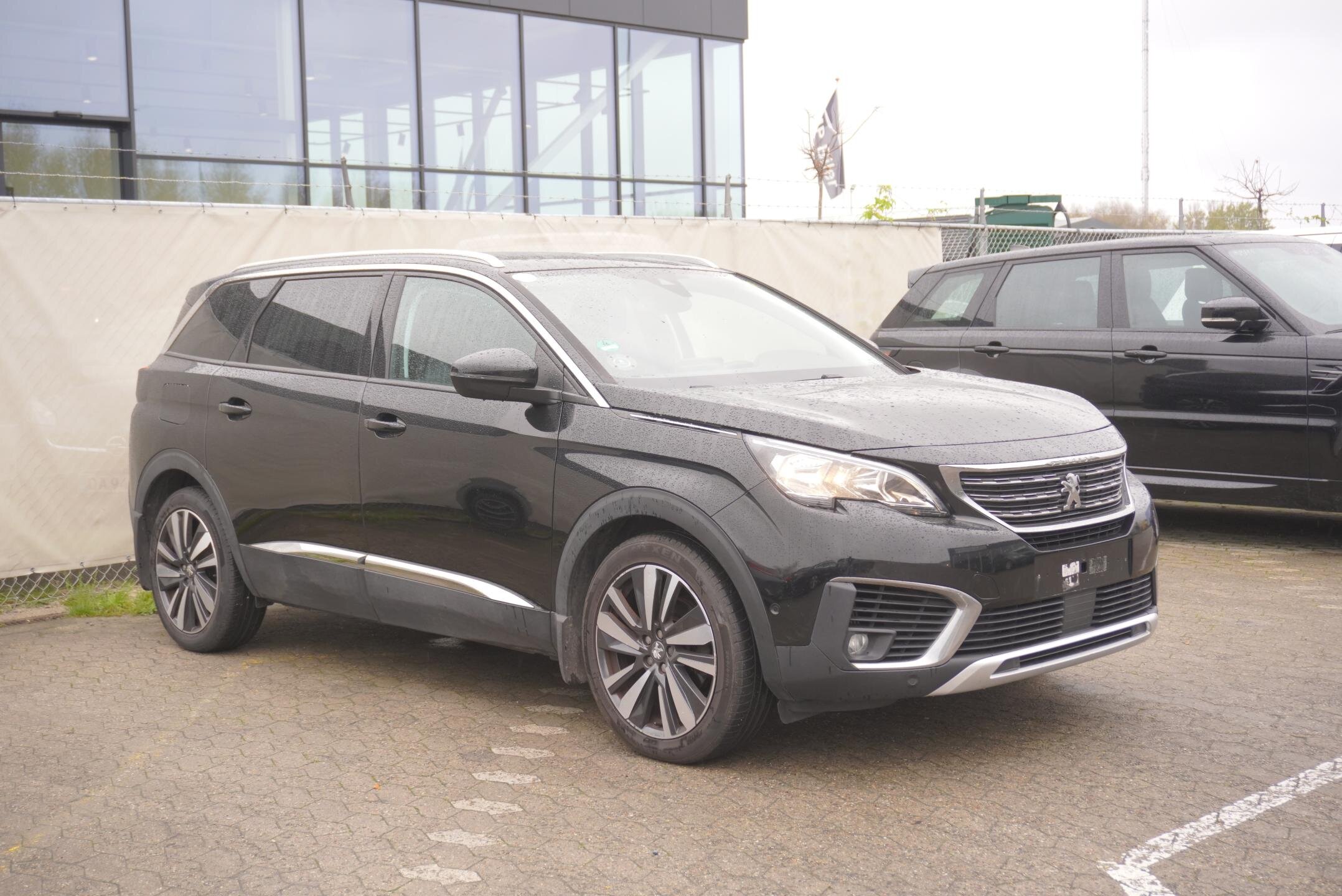 Peugeot 5008 SUV 1,2 l 96 kw