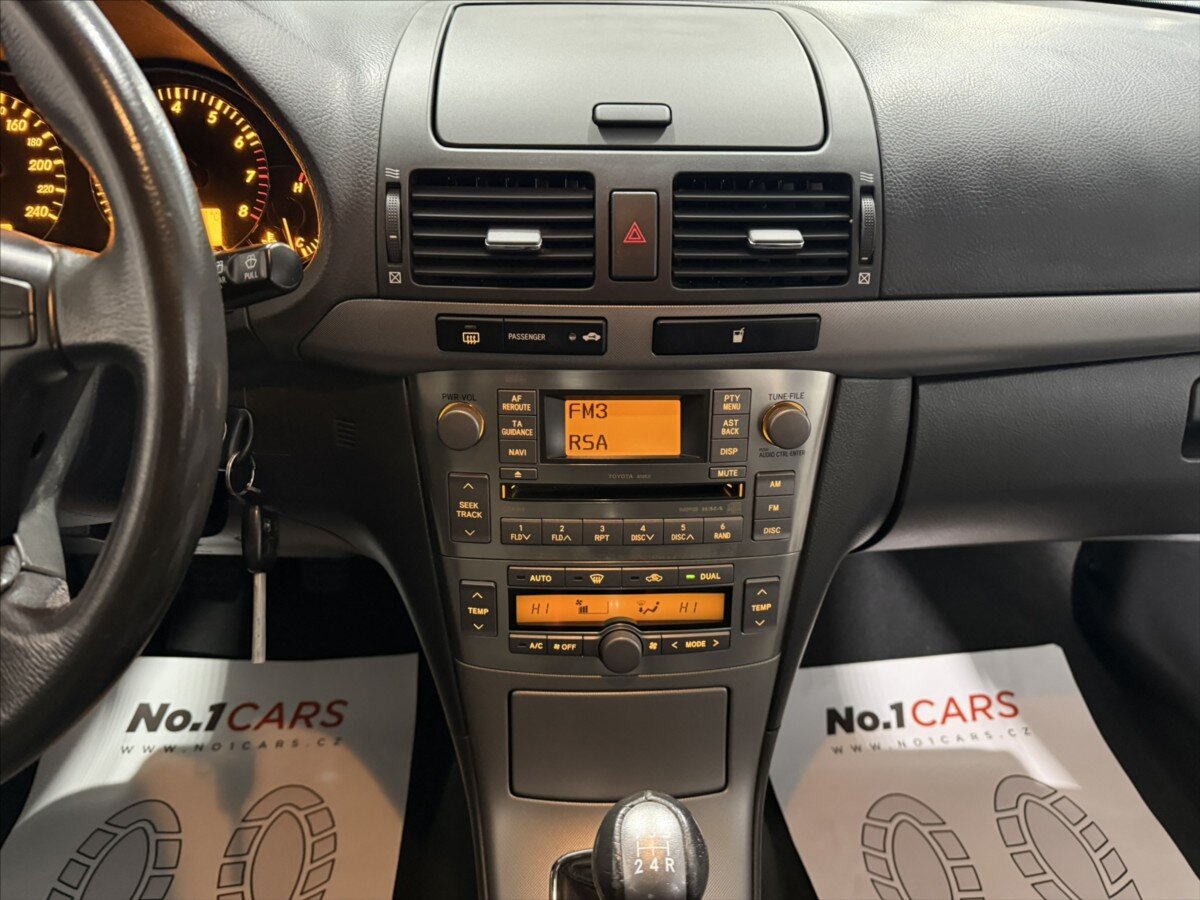 Toyota Avensis Liftback 1,8 l 95 kw