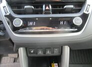 Toyota Corolla Cross 18