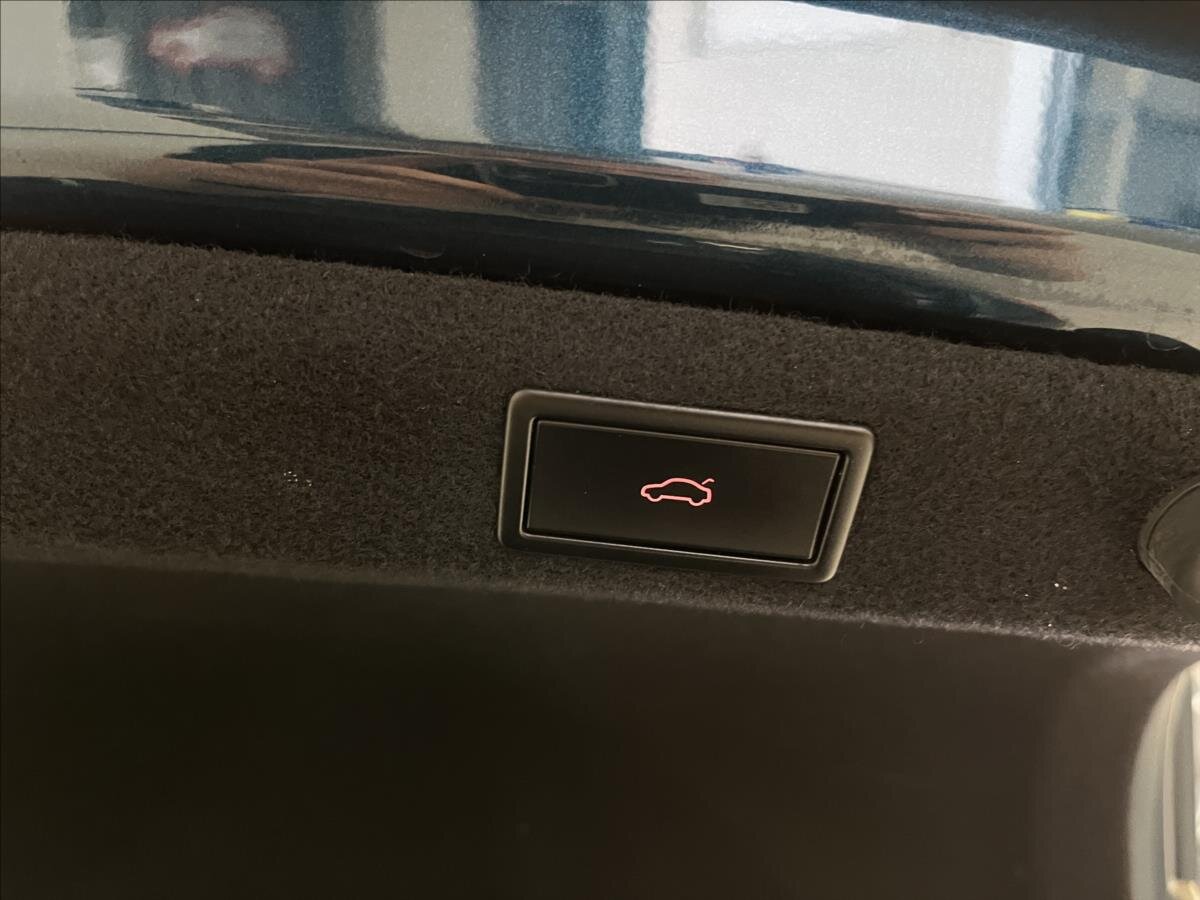 Škoda Superb Liftback 1,4 l 160 kw