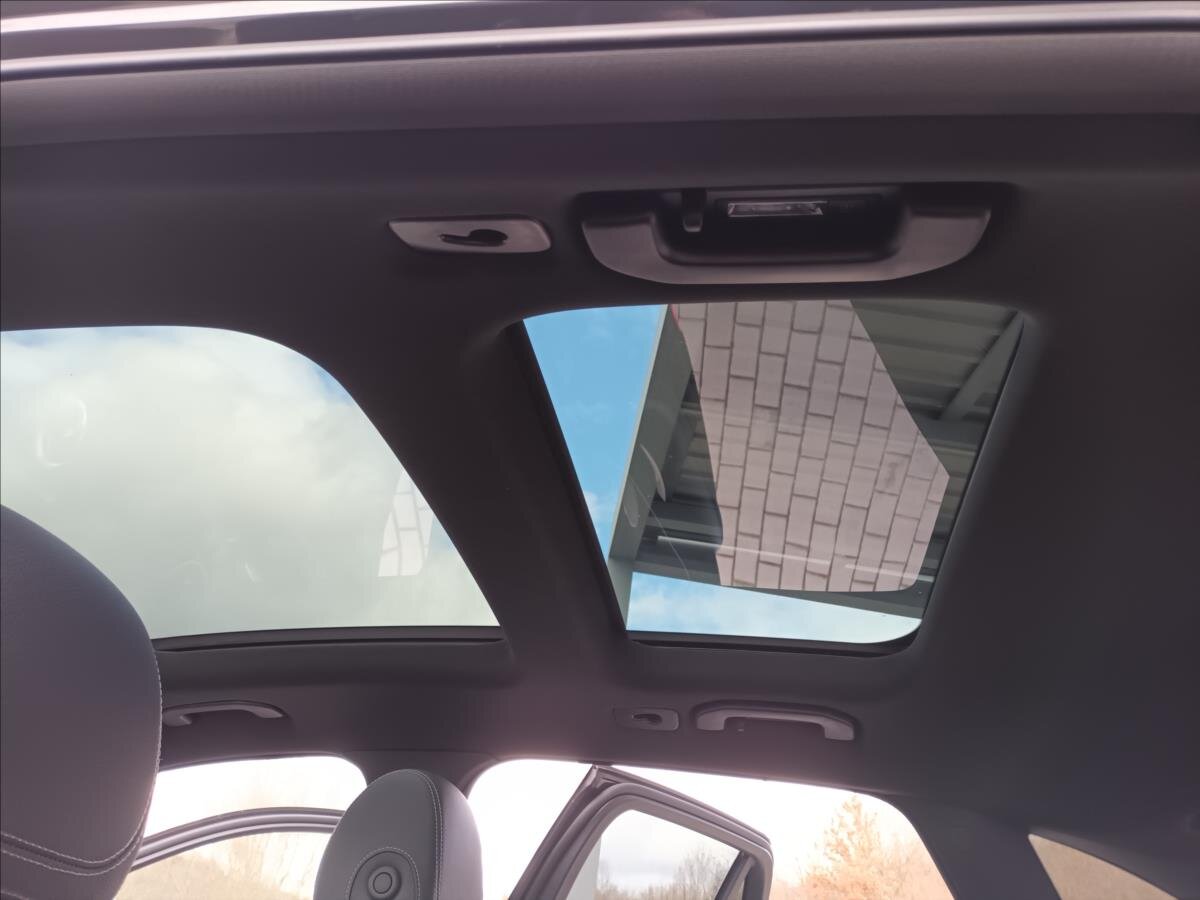 Mercedes-Benz GLC SUV / Terénní 2,0 l 180 kw