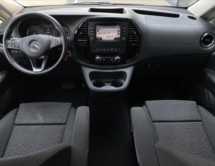 Mercedes-Benz Vito 13