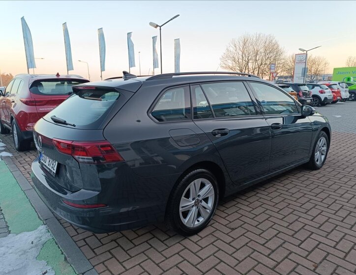 Volkswagen Golf Kombi 1,5 l 96 kw