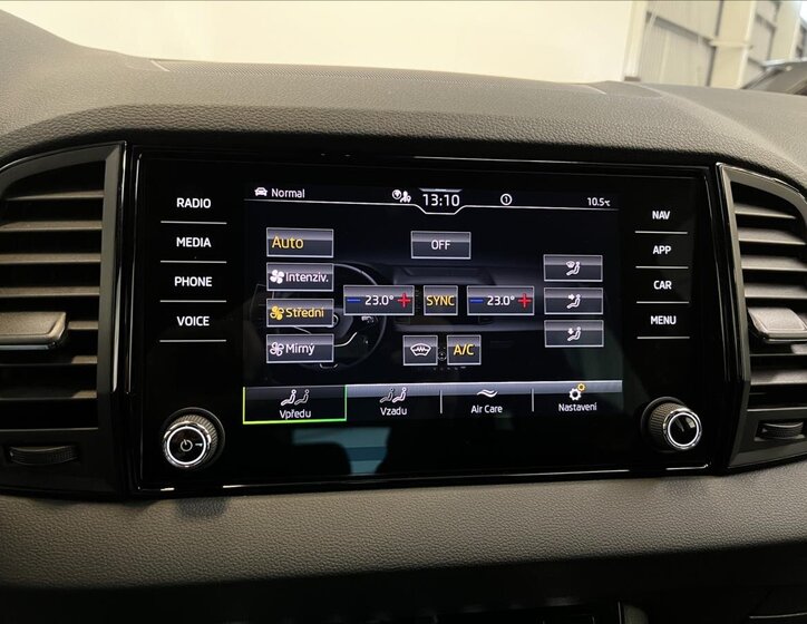 Škoda Karoq SUV 1,5 l 110 kw