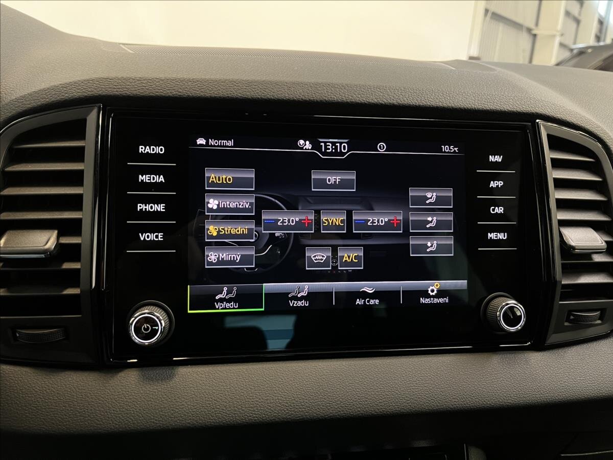 Škoda Karoq SUV 1,5 l 110 kw