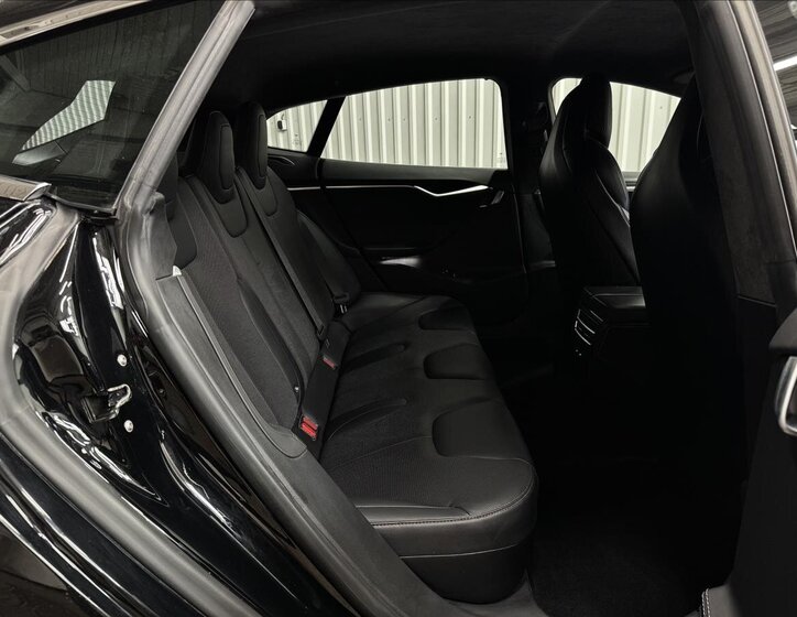 Tesla Model S Liftback 0,0 311 kw