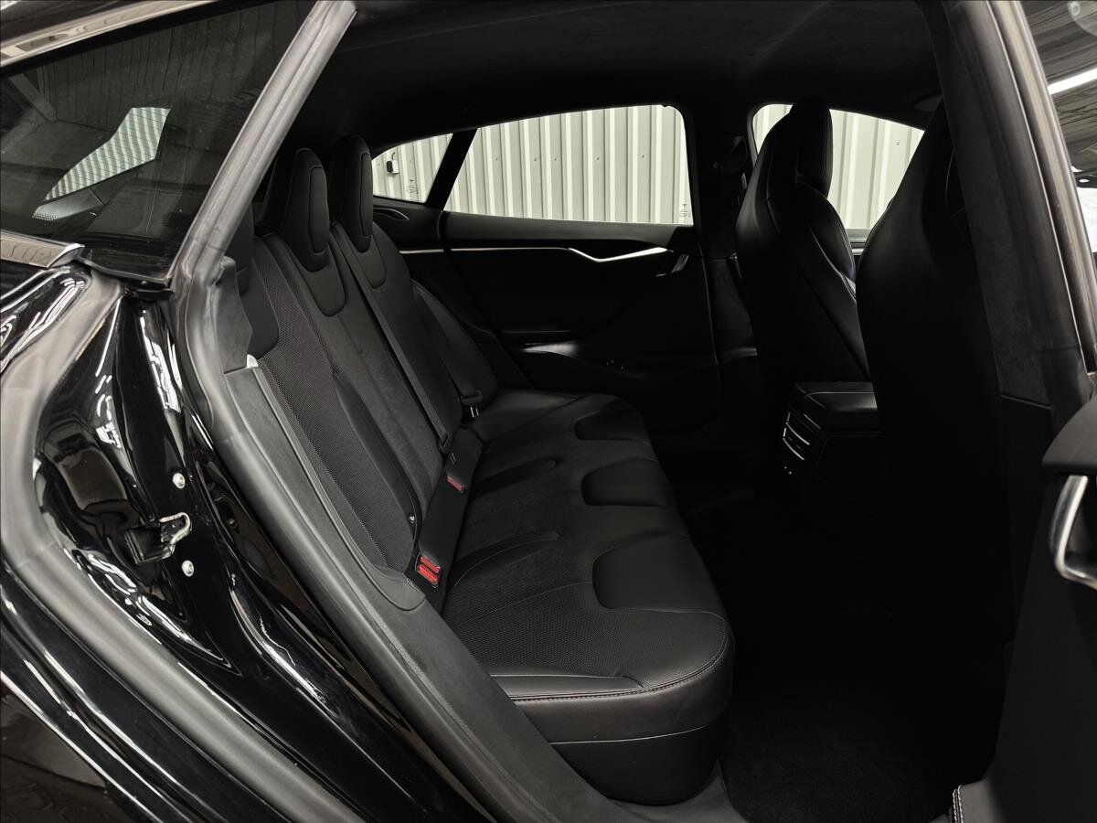 Tesla Model S Liftback 0,0 311 kw