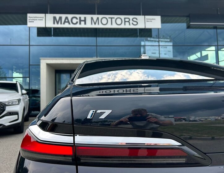 BMW i7 Sedan / Limuzína 0,0 400 kw