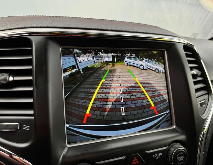 Jeep Grand Cherokee 30