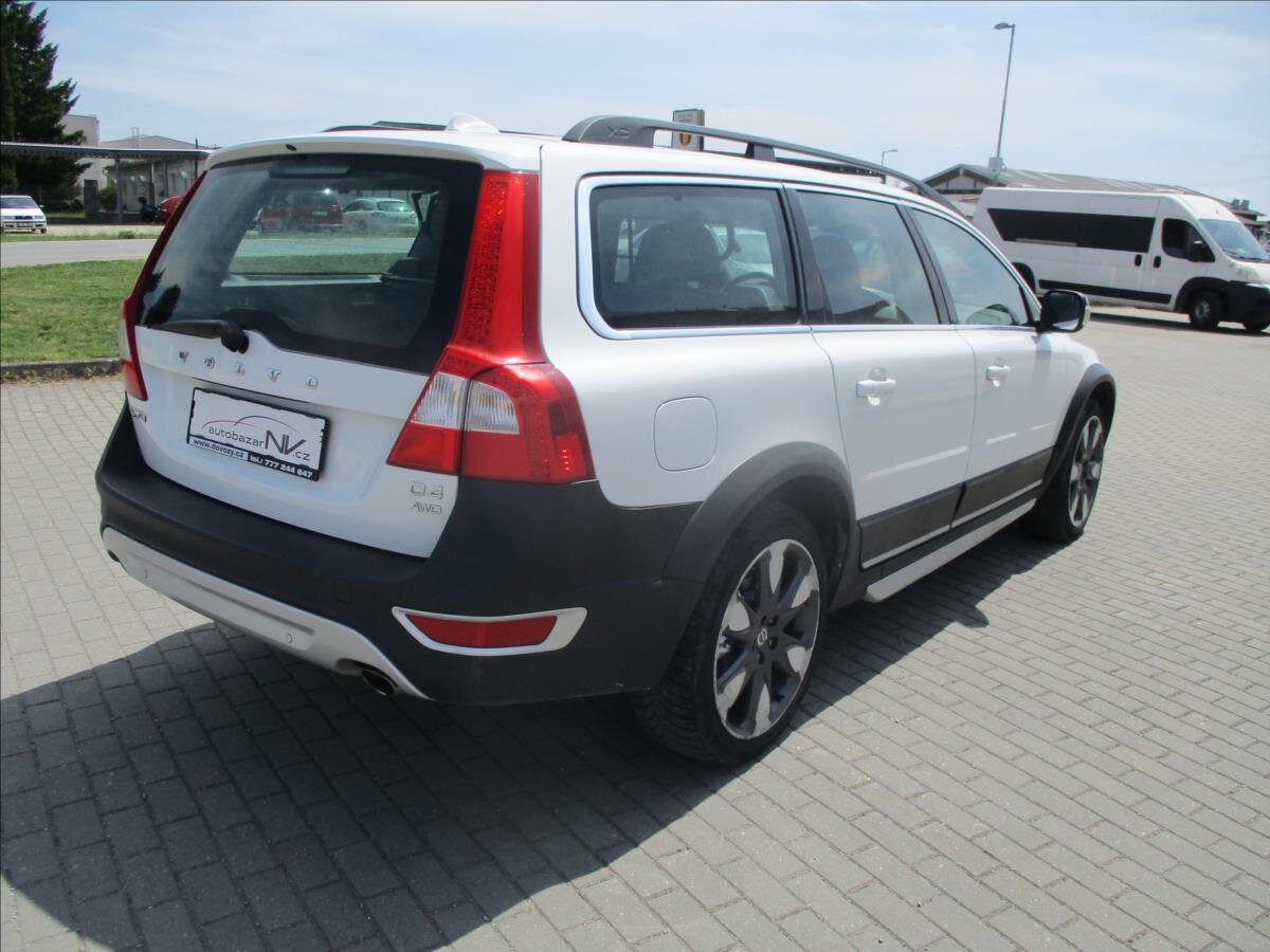 Volvo XC70 Kombi 2,4 l 120 kw